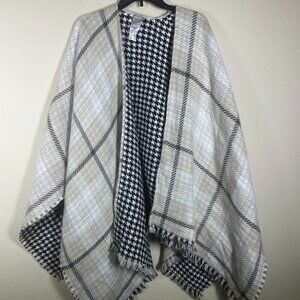 chico's Women's Cream Black Reversible Kimono Poncho One Size!